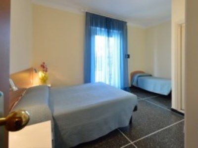 Hotel Guya Варацце Екстер'єр фото