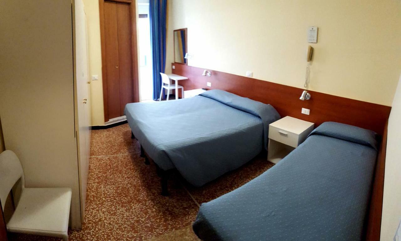 Hotel Guya Варацце Екстер'єр фото
